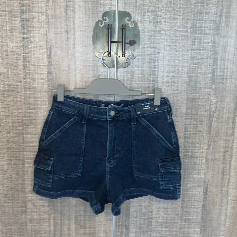 Hollister Ultra High Rise Mom Shorts‎